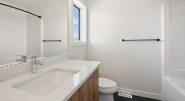 Créer une fenêtre dans mes WC : que dit la loi ?