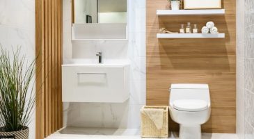 Toilettes sous la pente du toit: nos conseils