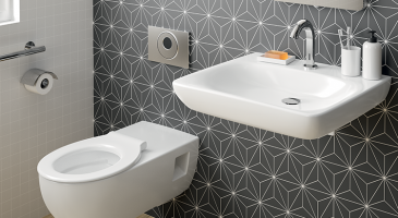 Perte de mobilité et accessibilité : quand changer ses toilettes ?