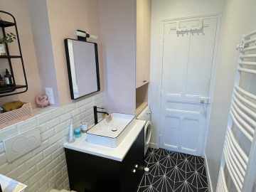Avant / après : une salle de bains avec WC ultra-optimisée