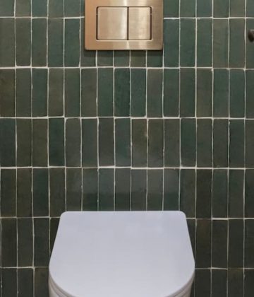 Avant/Après : des toilettes déco qui mêlent matériaux traditionnels et pièces de design 