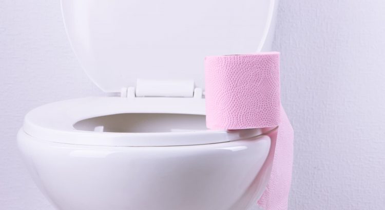 Pourquoi le papier toilette est-il rose ?