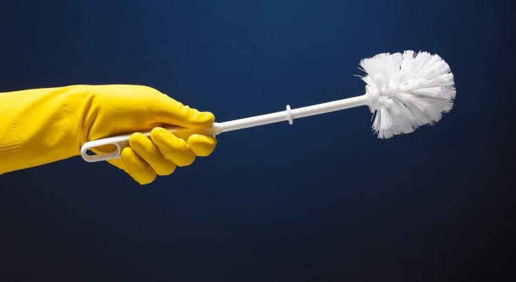 Astuces pour une brosse de toilettes toujours propre