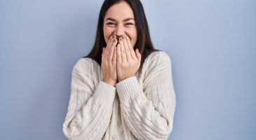 les-astuces-des-francais-pour-ne-pas-faire-de-bruit-aux-toilettes